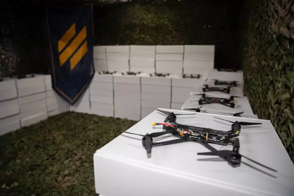 3 000 FPV-дронів для ЗСУ: Київ передав чергову партію допомоги військовим - 1