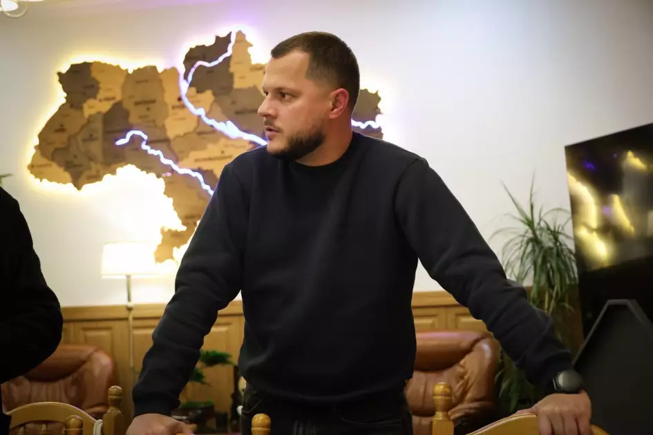 У Бучі відкрили першу безбар’єрну вулицю: простір для всіх без винятку - 3