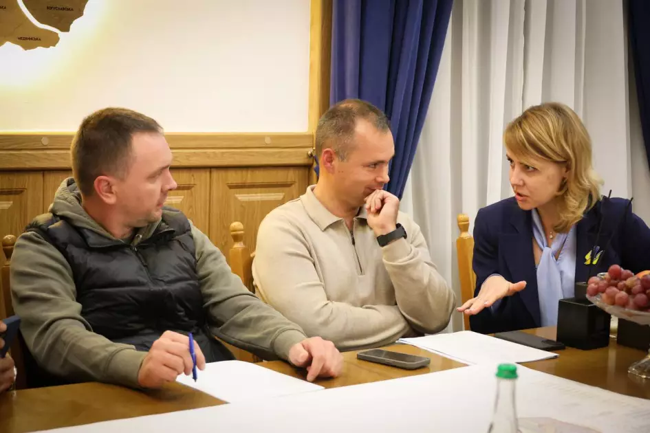 У Бучі відкрили першу безбар’єрну вулицю: простір для всіх без винятку - 2