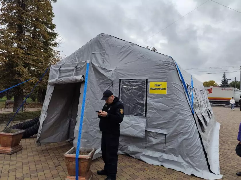У Броварах відкрили три нові мобільні Пункти незламності від ДСНС - 1