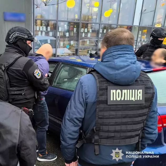 У Києві затримали військового, який за $9200 переправляв чоловіків до Румунії - 2
