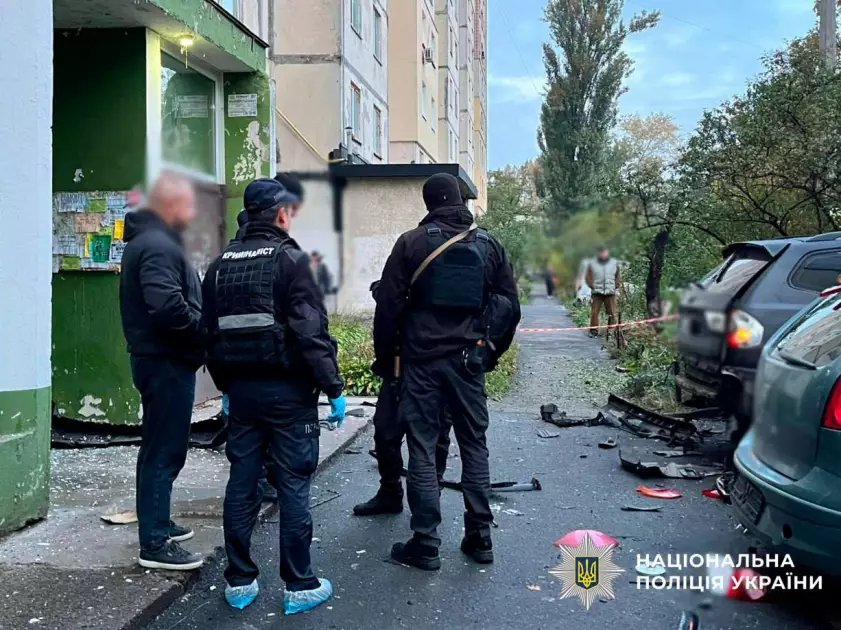 Вибух автомобіля у Києві: поліція розслідує інцидент у Голосіївському районі - 1