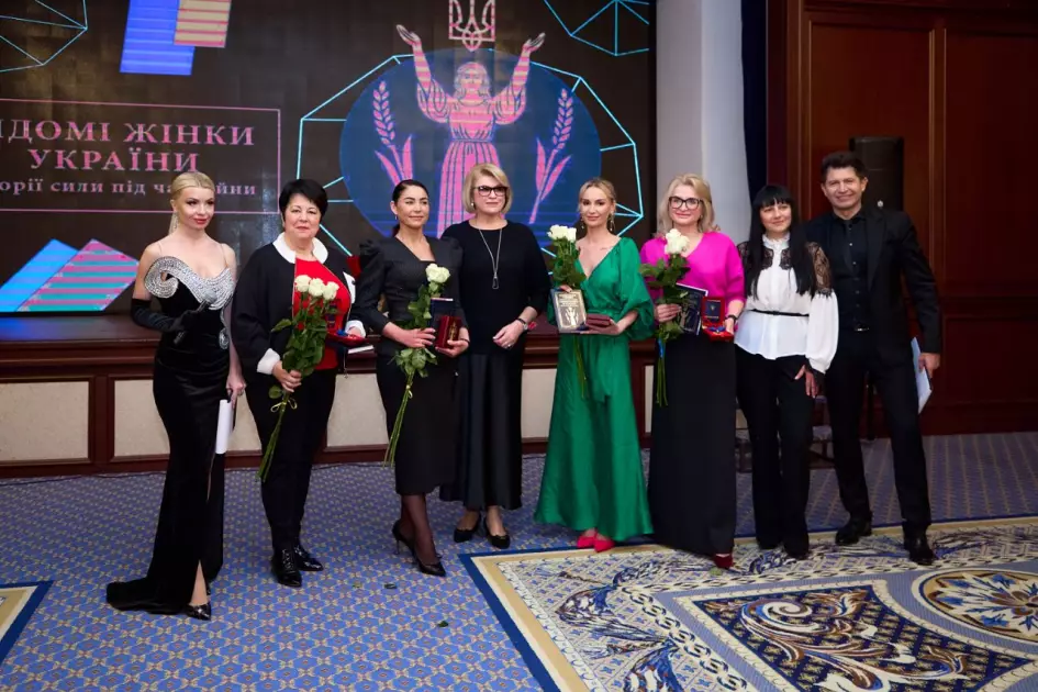 У столиці презентували міжнародне артвидання Відомі жінки України. Історії сили під час війни" - 2