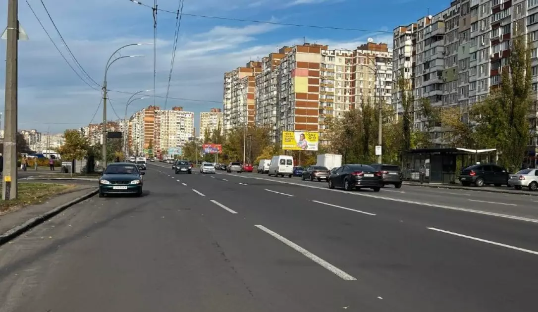Київ продовжує оновлювати інфраструктуру: на Троєщині завершили ремонт трьох вулиць - 2