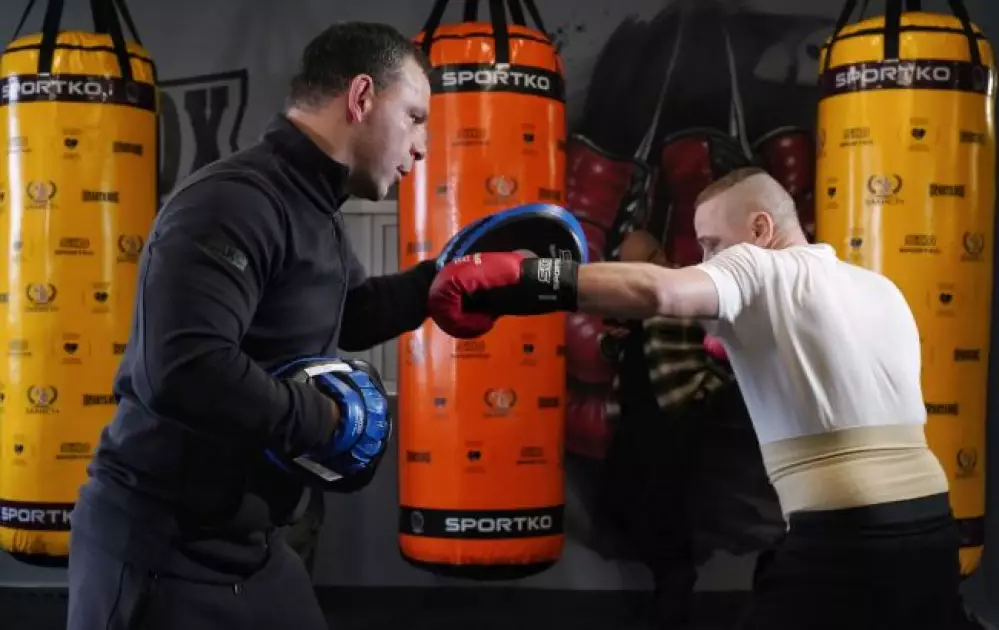"Спорт лікує душу": у Київській обласній лікарні відкрили боксерський зал для ветеранів війни - 1