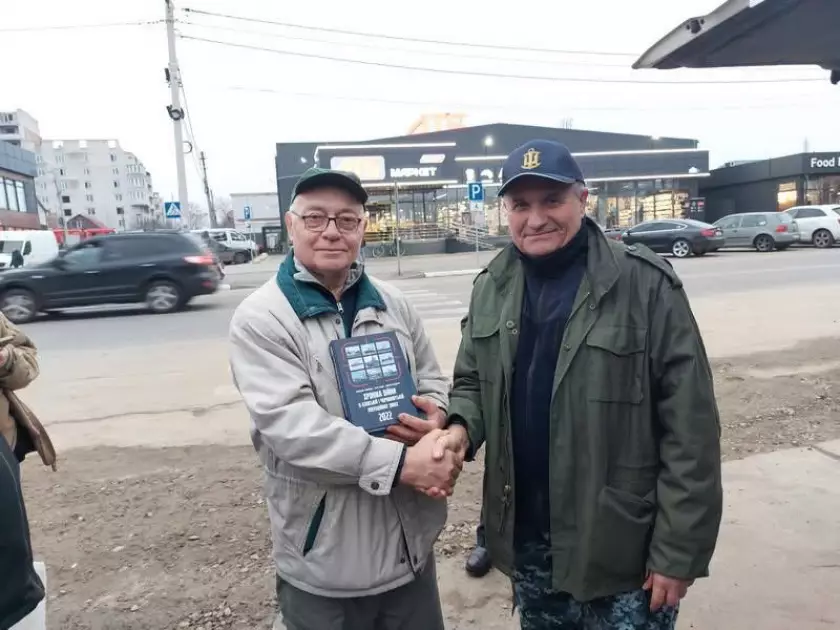 Пам’ять і подяка: Київське військово-історичне товариство подарувало Бородянці хроніки війни - 2
