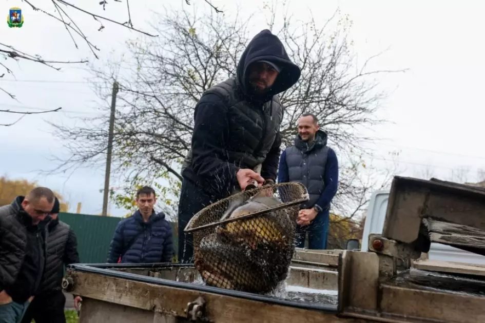 Озера Бородянки отримали нове дихання: громада заселила водойми 400 кг риби - 2