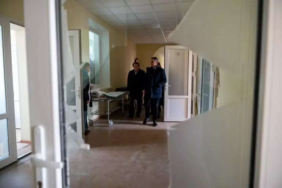 У Києві пошкоджено інститут отоларингології та діагностичний центр після масованої атаки рф - 4