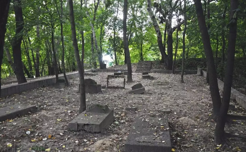 У Києві некрополь Лук’янівки отримає охоронний статус: місто зберігає єврейську спадщину - 1