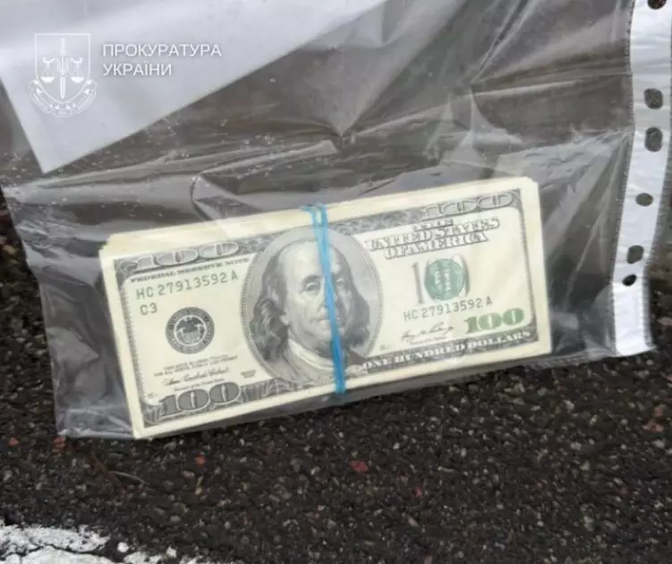 У Києві затримали заступника голови селищної ради за хабар у 20 тисяч доларів - 1