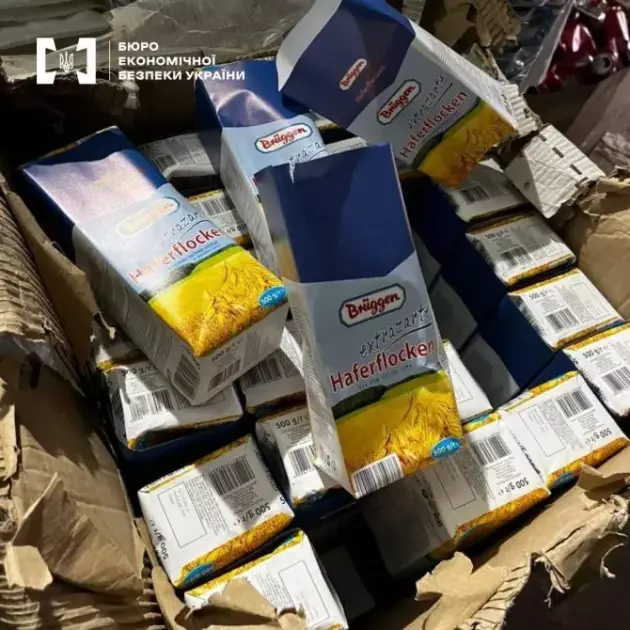 Підробки на ринках і в магазинах: на Київщині знайшли складську гору фальсифікованих продуктів - 2