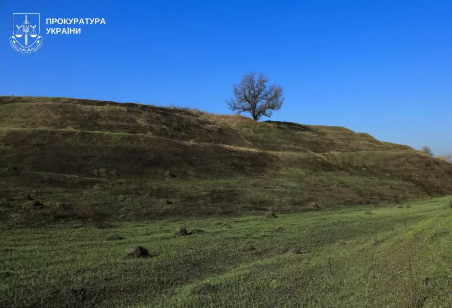 Прокуратура вимагає повернути державі 14 га з городищем Торчеська, незаконно оформлених як комунальні - 1