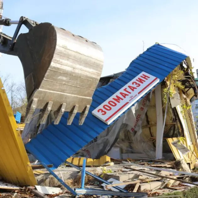 У Подільському районі прибрали понад 1500 кв. м МАФів: проспект Свободи звільнили від хаосу - 2