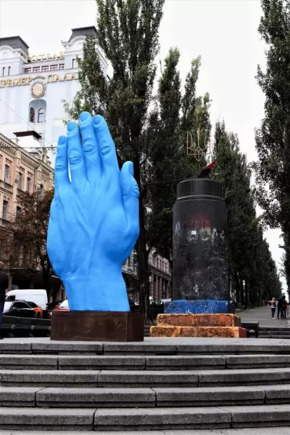 Місце, де впав Ленін: кияни знову сперечаються, що має з’явитися на Бесарабці - 3