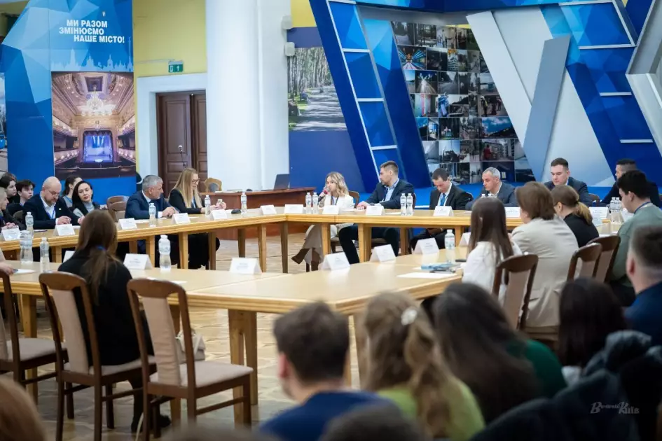 Молодь має лишатися в Україні: на форумі «PRO: Київ4» говорили про інновації та відбудову після Перемоги - 2