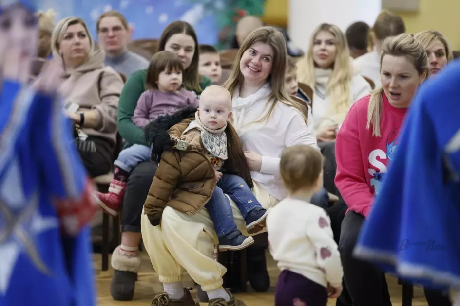 Казка в стінах мерії: у Колонній залі КМДА розпочались дитячі свята - 5