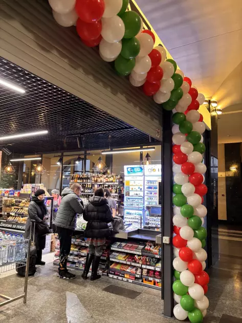 На Вокзальній у Києві відкрився оновлений супермаркет SPAR - 3
