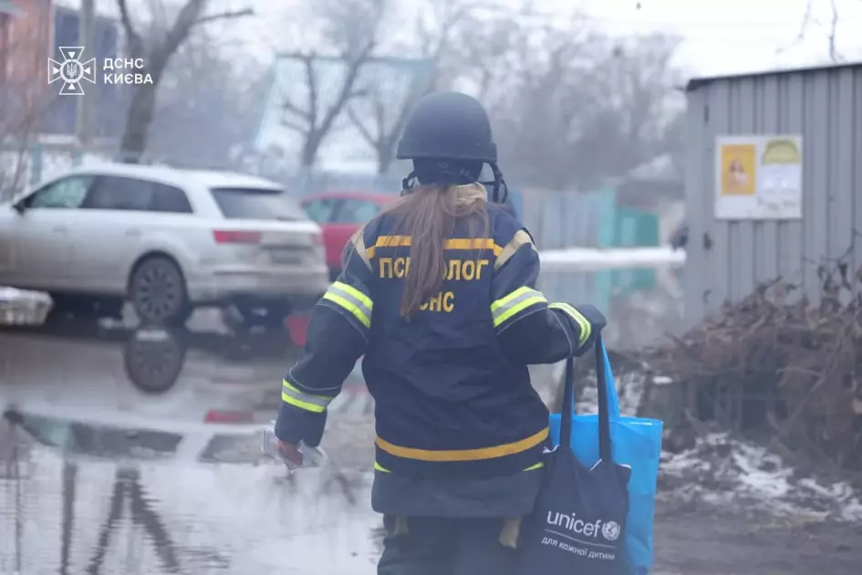 Удар по Києву: одна людина загинула, поранених уже 27 — дані ДСНС - 1