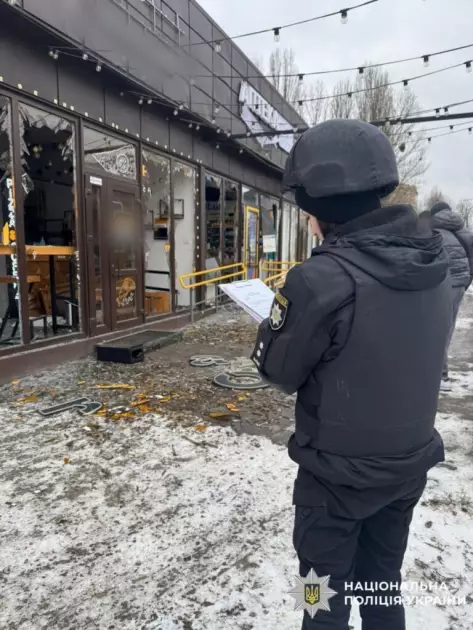 Київщина під ударом: унаслідок атаки загинула жінка, десятки пошкоджених будівель - 4