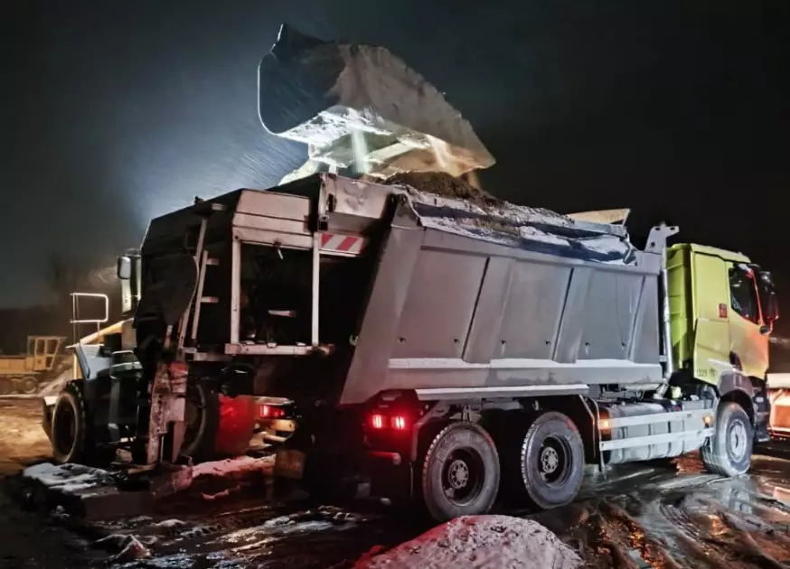Ожеледиця на Київщині: стан доріг і корисні телефони на 29 грудня - 1