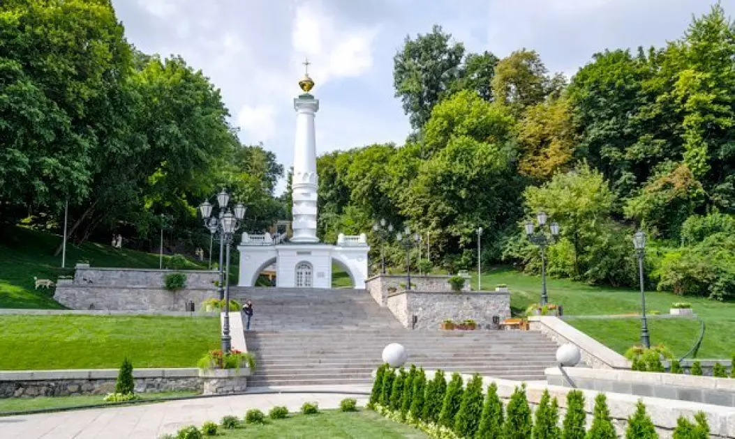 Один із найдавніших символів Києва: що приховує Пам’ятник Магдебурзькому праву - 2