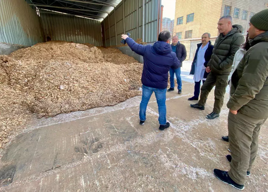 Кличко відвідав поранених після обстрілу та перевірив резервне живлення в опорній лікарні - 2
