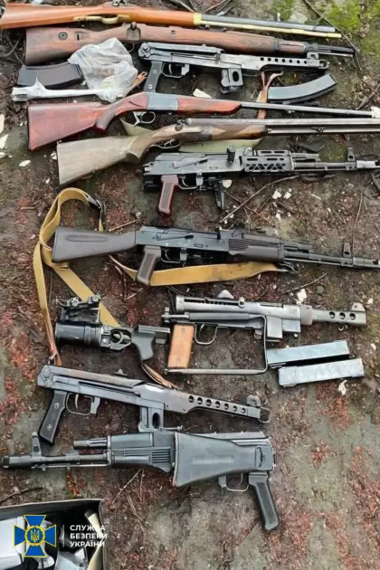На Київщині викрили спробу продажу найбільшої партії трофейної зброї від початку війни - 3