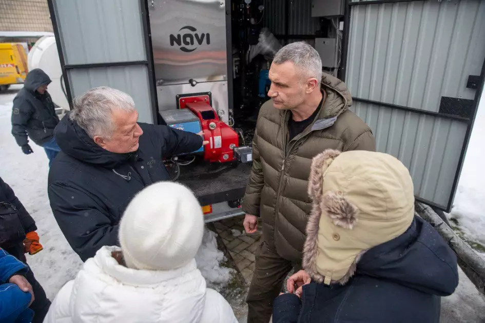 Кличко перевірив роботу резервного живлення в пансіонаті для людей старшого віку - 5