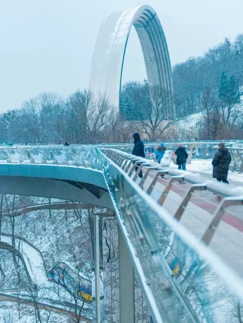 Крижана казка: мережу підкорюють фото засніженого Києва, від яких перехоплює подих - 5