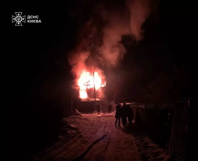 У Деснянському районі Києва сталася пожежа в приватній садибі - 2