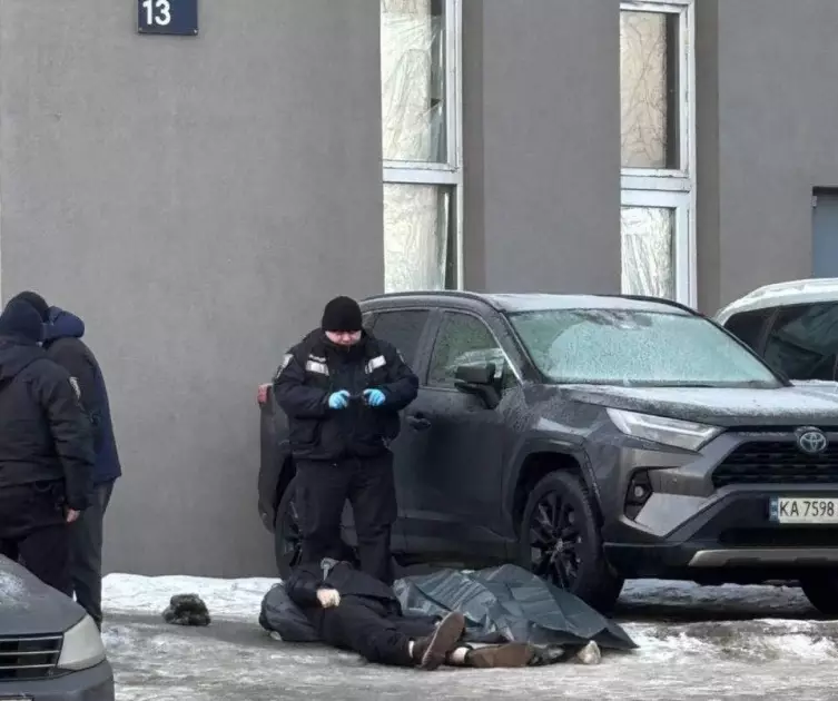 Ожеледиця скувала Київ: біля метро фіксують травми та смертельний випадок - 2