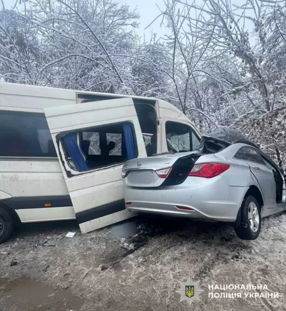 Трагедія на Білоцерківщині: ДТП з маршруткою забрала два життя - 1