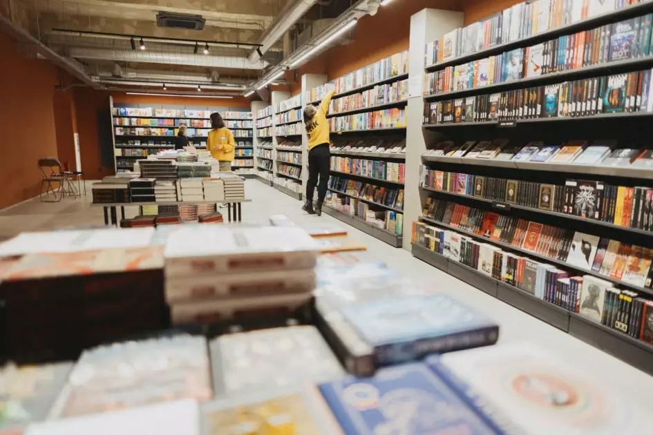 Більше ніж книги: чому про київську книгарню «Сенс» говорить увесь видавничий ринок та як вони змінили правила гри - 1