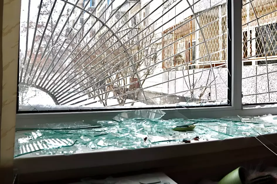 Удар по дитячому простору: під час обстрілу Києва пошкоджено Національну бібліотеку України для дітей - 2