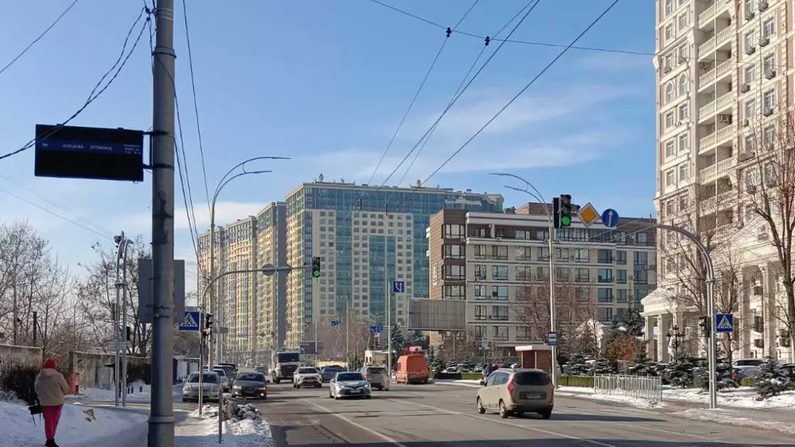 У Голосіївському районі запрацював новий безбар’єрний світлофор із резервним живленням - 1