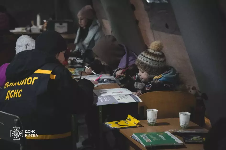 У Дніпровському районі Києва відкрили додаткові пункти обігріву та опорні бази - 1