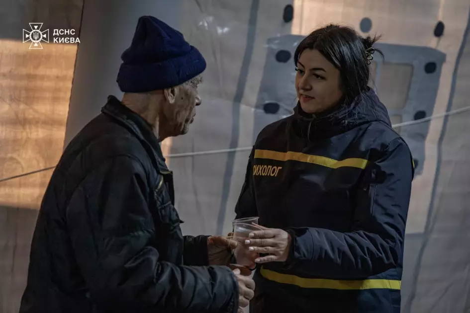 У Дніпровському районі Києва відкрили додаткові пункти обігріву та опорні бази - 3