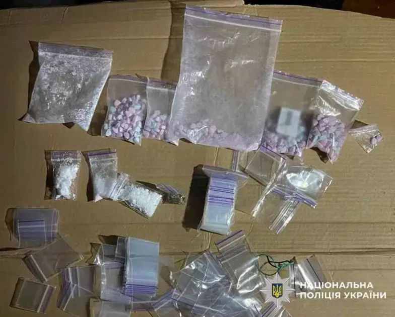 У Києві викрили «гаражний» наркосклад: вилучили кокаїн, МДМА та амфетамін - 2