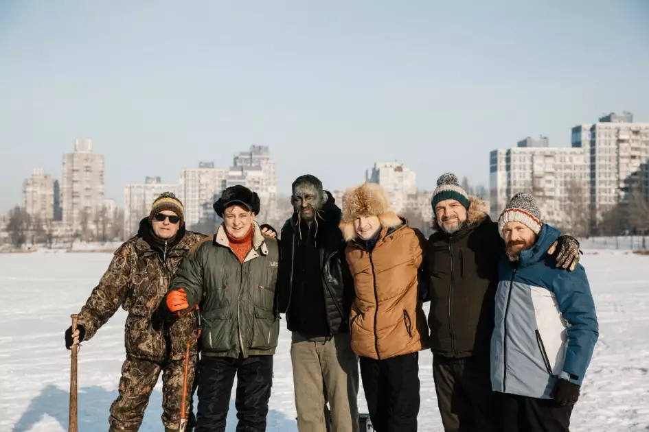 Work.ua, «Аврора» і «Друга Ріка» перетворили легендарний хіт на благодійну кампанію для ГУР - 4