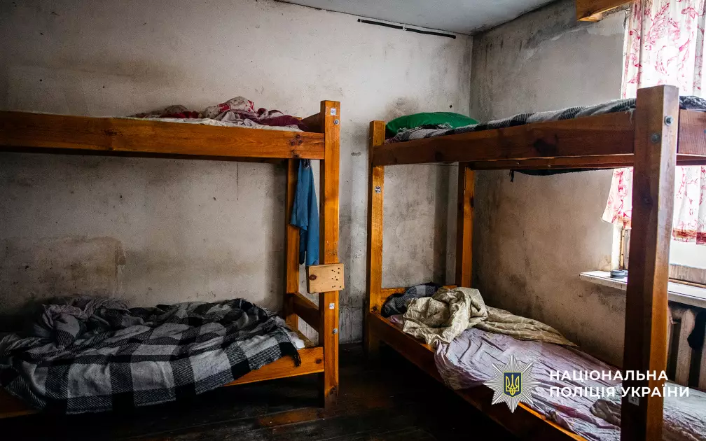 Побиття, ізоляція і примусова праця: під Києвом діяла схема торгівлі людьми - 1