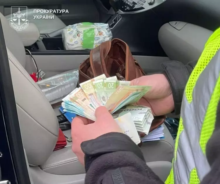 10 тисяч доларів за «діагноз»: у Києві викрили схему фіктивного лікування для ухилянтів - 1