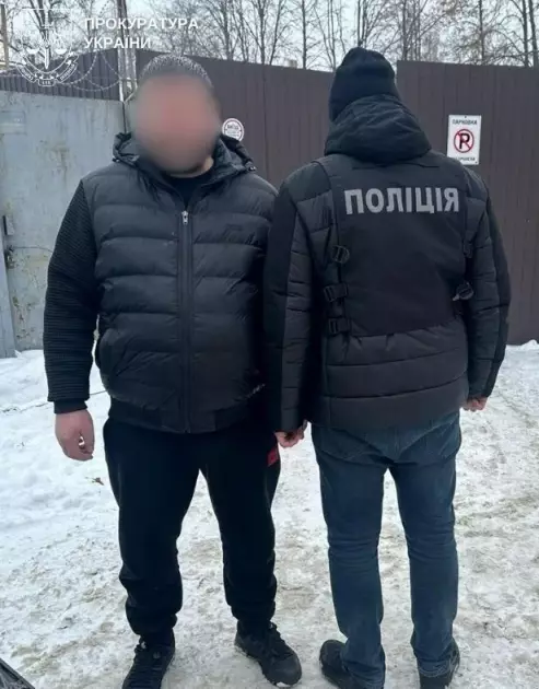 Вибивали неіснуючі борги й залякували: у Києві повідомили про підозру кримінальному авторитету - 2