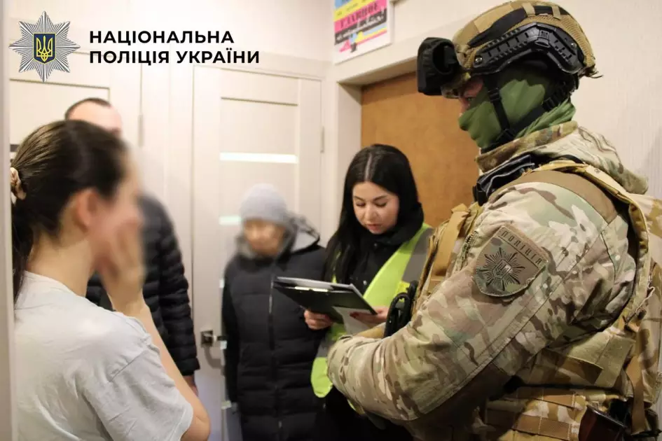 Операція «Рубікон»: у Києві ліквідували наркомережу з трьома підпільними лабораторіями - 7