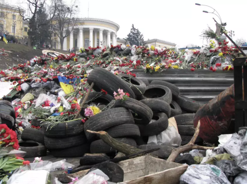 Київ вшановує Героїв Небесної Сотні: 12-ті роковини розстрілів на Майдані - 3