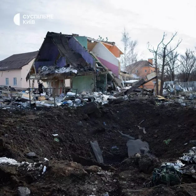 Ніч на Київщині: у Путрівці з-під завалів витягли сімох людей, один чоловік помер дорогою до лікарні - 1