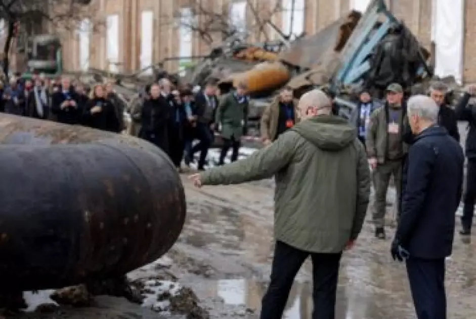 Міжнародні партнери оглянули пошкоджену ТЕЦ у Києві: станція пережила 13 атак і забезпечувала теплом пів мільйона людей - 1