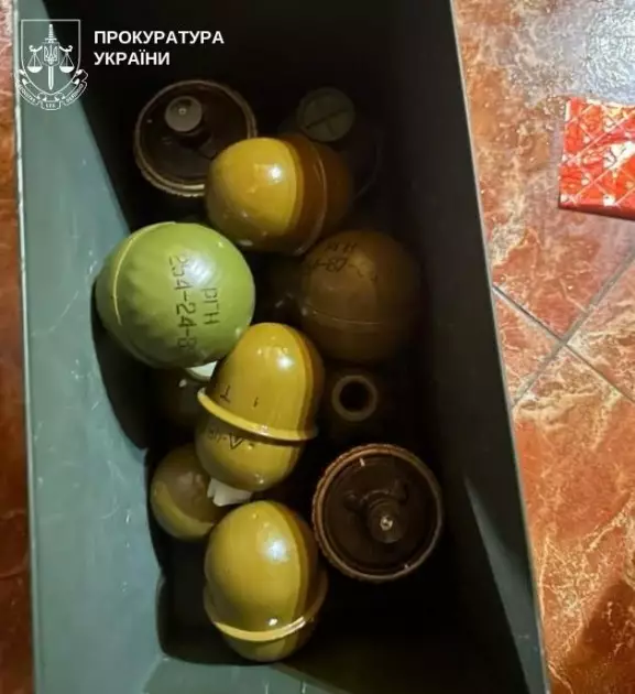 Арсенал у лікарні: у Києві викрили незаконний збут зброї та боєприпасів - 7