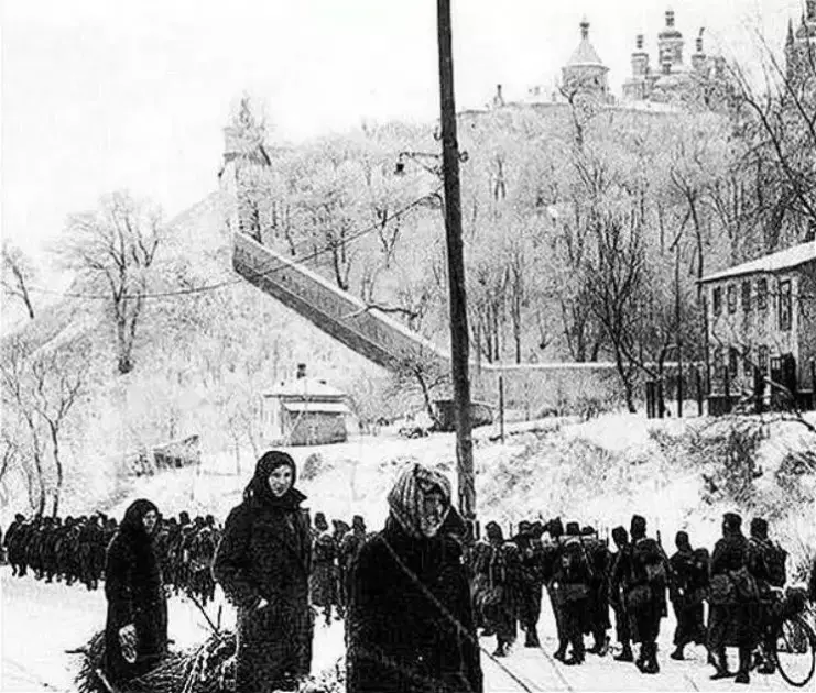 Зимовий Київ 1940-х: у мережі опублікували архівні фото столиці під час німецької окупації - 2