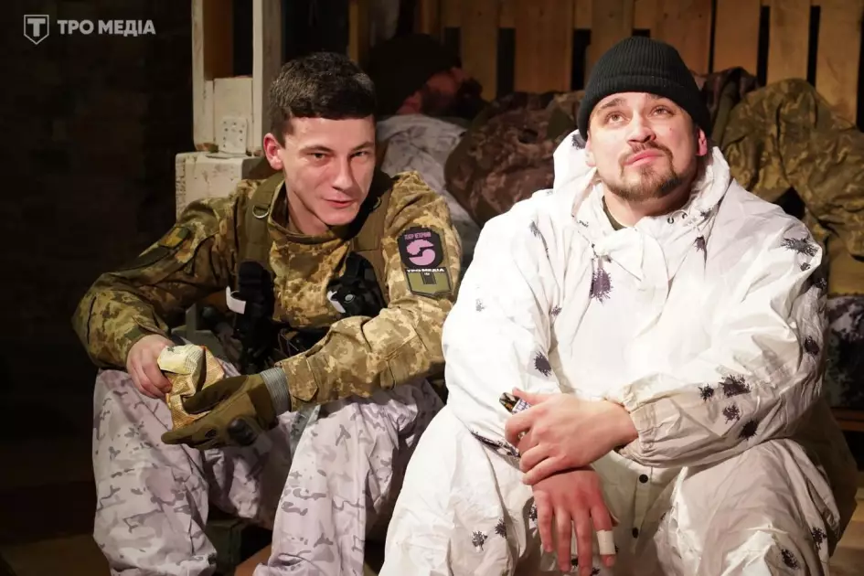 «21» — маніфест жіночої стійкості: у столиці показали постановку, де межа між сценою і залом зникає - 3