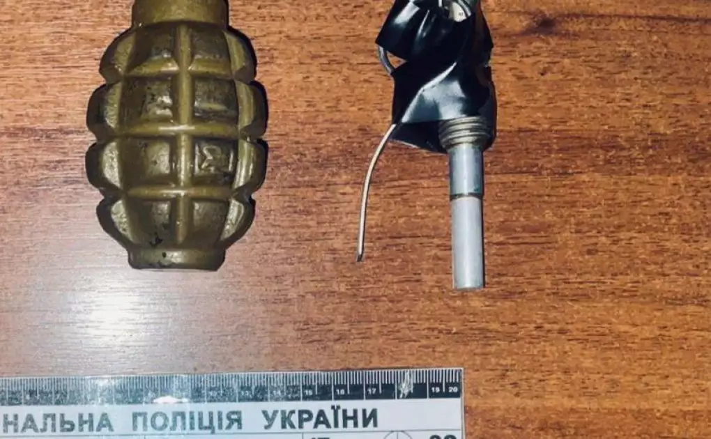 На Київщині затримали торговця зброєю: обріз, гранати й тисячі гривень «прибутку» - 2